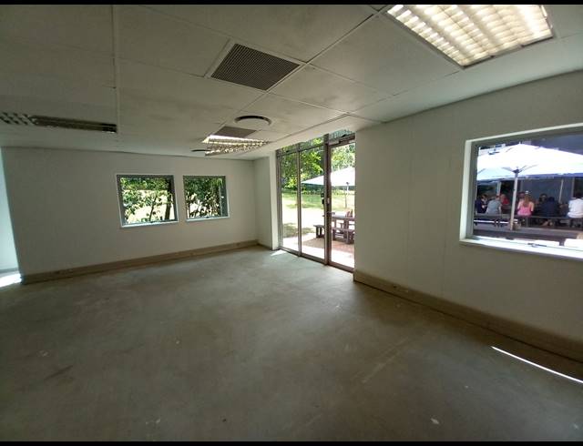 674M² OFFICE TO LET IN BRYANSTON